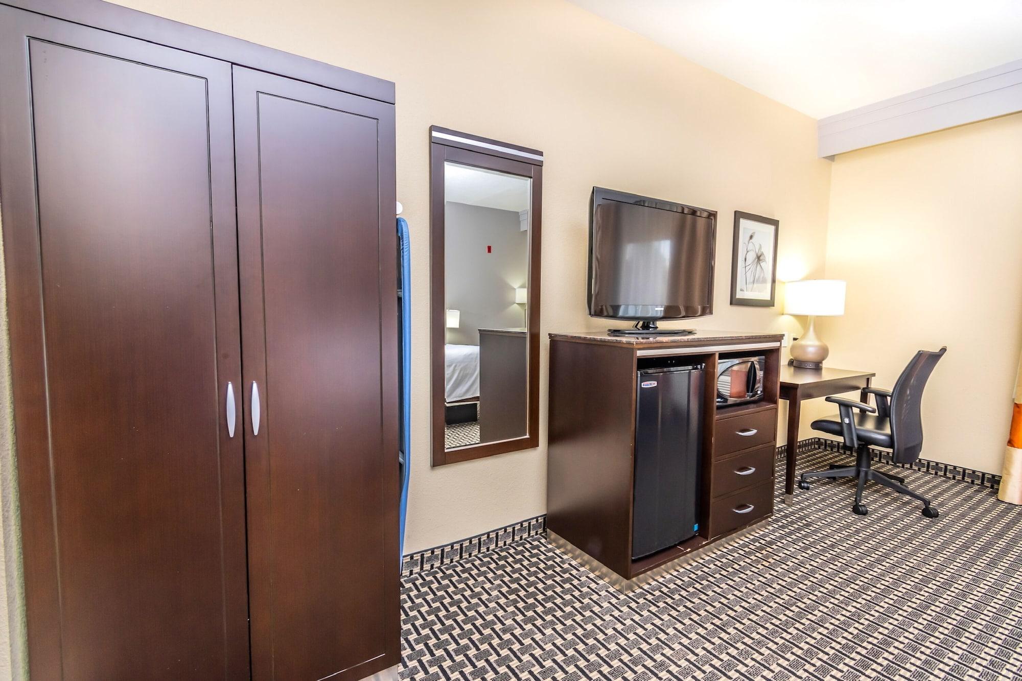 Econo Lodge Inn & Suites East Houston I-10 Экстерьер фото