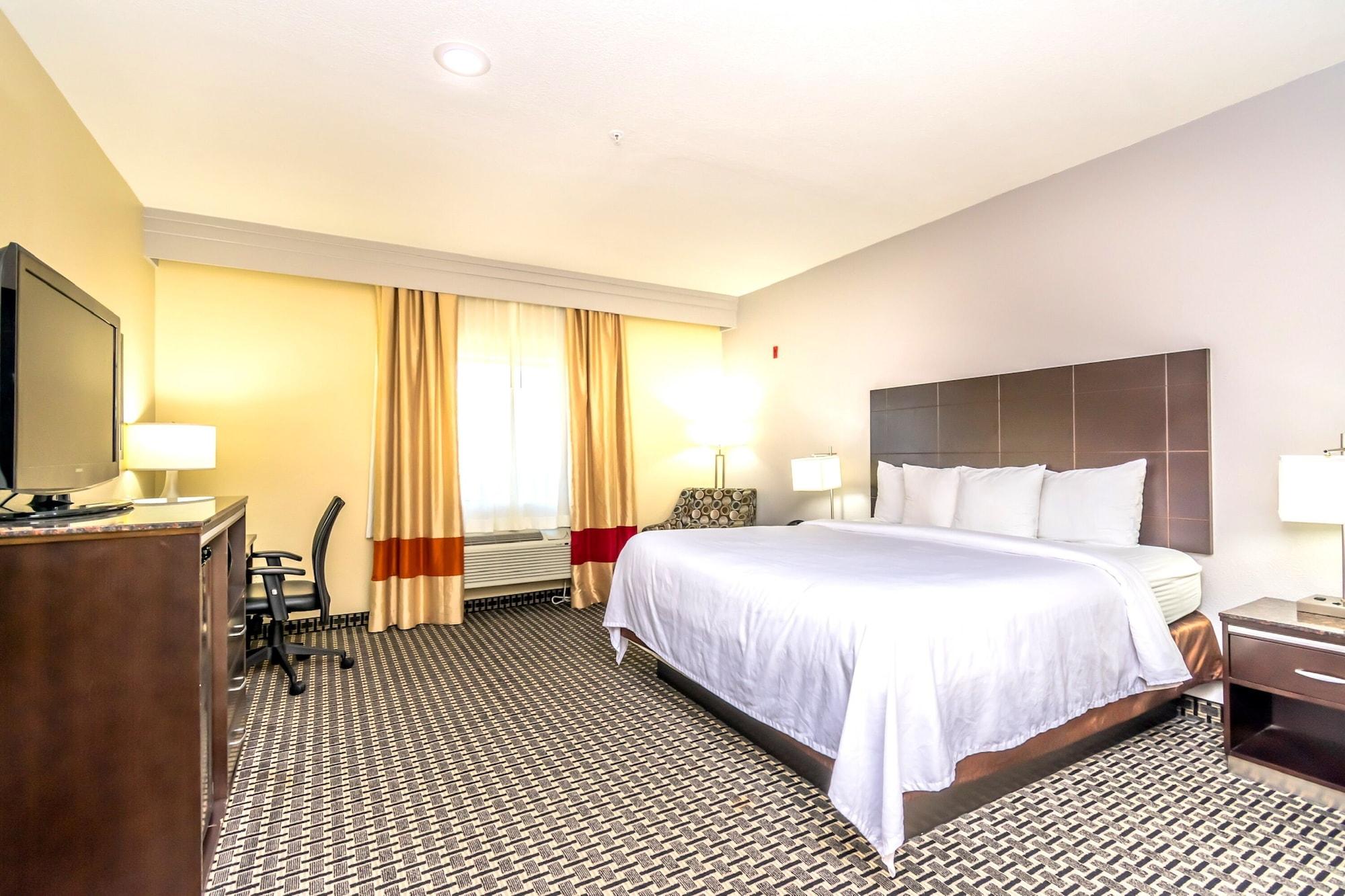 Econo Lodge Inn & Suites East Houston I-10 Экстерьер фото