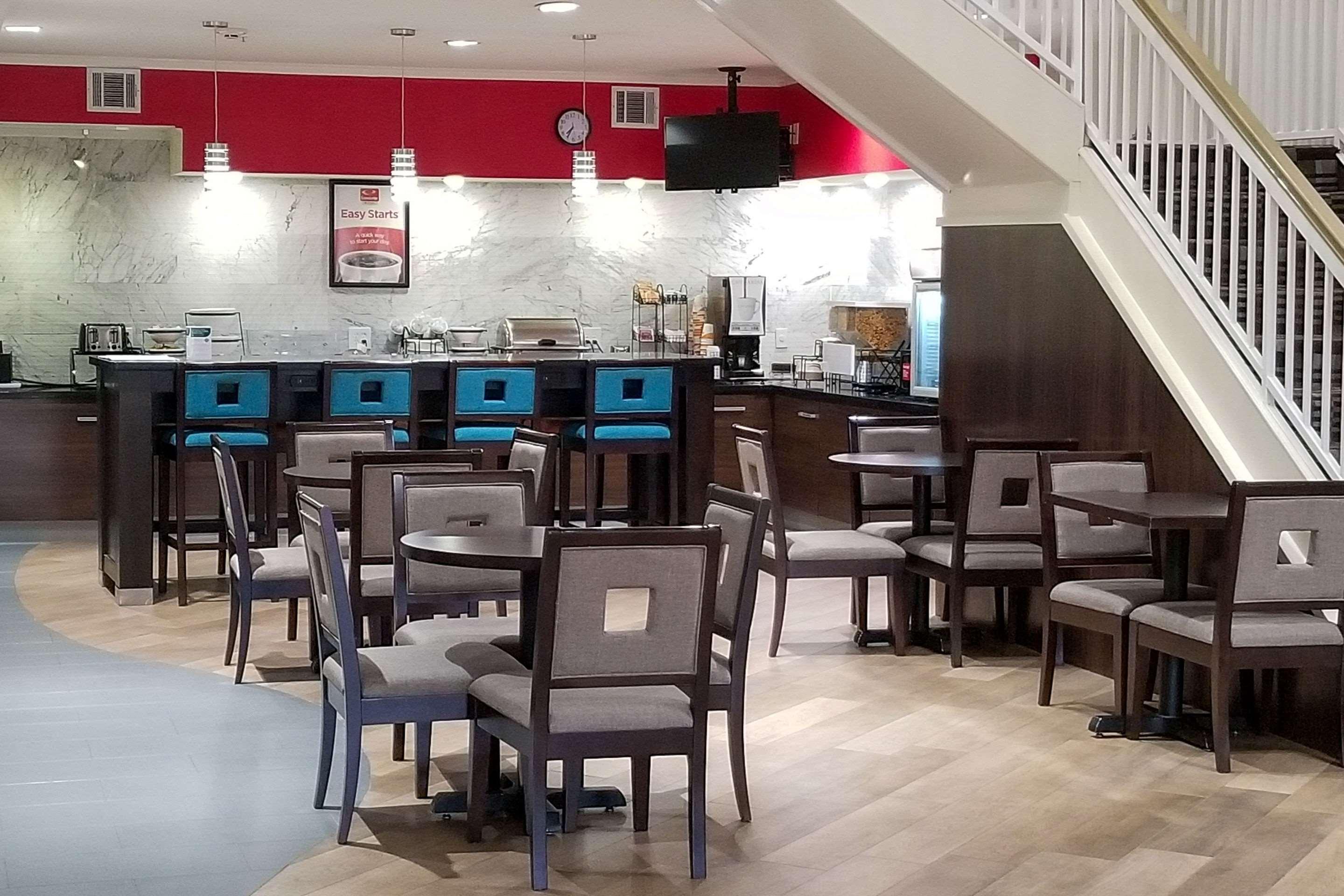 Econo Lodge Inn & Suites East Houston I-10 Экстерьер фото