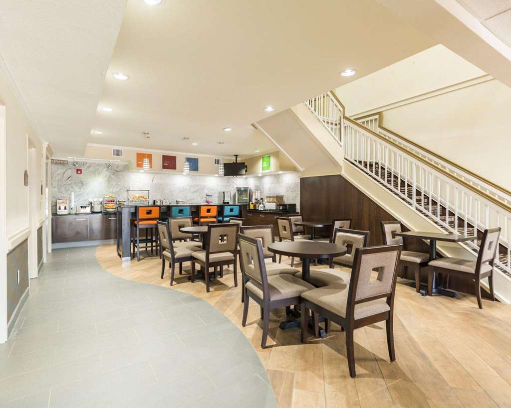 Econo Lodge Inn & Suites East Houston I-10 Ресторан фото